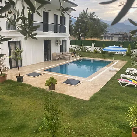Star House Villa