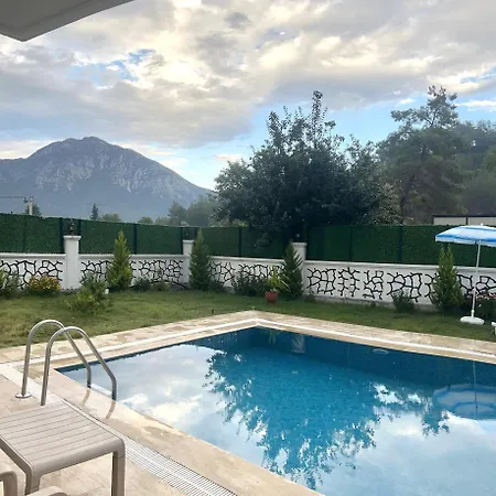 Star House فيلة